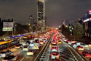 Yağış etkiledi! Trafik yoğunluğu yüzde 90'a çıktı