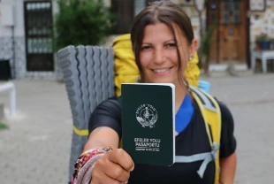 Yeni kültür ve yürüyüş rotası Efeler Yolu'nu tamamlayan ilk Türk kadın!