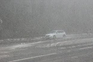 Yola çıkacaklar dikkat! D-100 kara yolunun Bolu Dağı geçişinde kar başladı