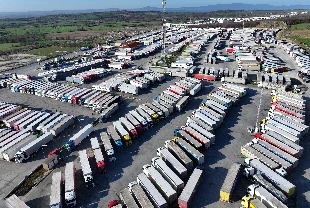 Yunan çiftçi eylemleri sınır kapılarını etkiliyor: Türk tarafında uzun tır kuyrukları oluştu