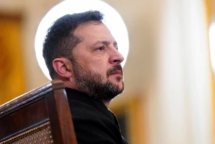 Zelenski, İngiltere ile yapılan "100 Yıllık Ortaklık" anlaşmasını onaylayan yasayı imzaladı