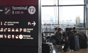 Yoğun kar yağışı nedeniyle uçuşlar iptal oluyor