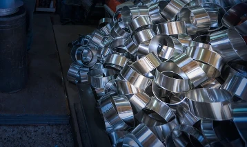 Alüminyumda düşüş: Fiyatlar dört yılın zirvesinden sert geri çekildi