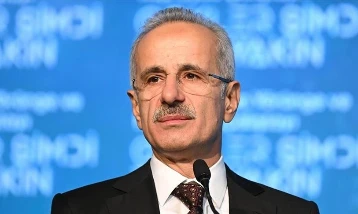 Bakan Uraloğlu:  2,5 saat süren seyahat süresi 36 dakikaya düşecek
