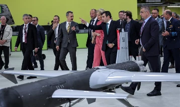Belçika Kraliçesi AKINCI'yla hatıra fotoğrafı çekildi