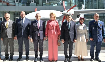 Belçika Savunma Bakanı Francken'dan Baykar'a övgü: Benzersiz yere sahip