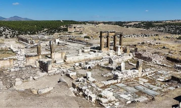 Blaundos’un 2 bin yıllık stadyumu ortaya çıkarılıyor