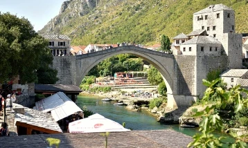 Bosna Hersek'teki Osmanlı mirası Mostar Köprüsü'nün yıkılışının 32. yılı