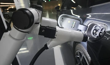BYD’den şarj eden ve lastik şişiren otonom robot