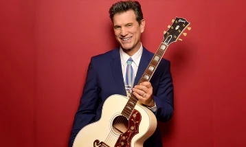 Chris Isaak, İstanbul, İzmir ve Ankara'da konser verecek