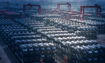 Çin’de otomobil satışları şubatta sert düştü