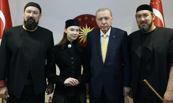 Cumhurbaşkanı Erdoğan, Ay Yola müzik grubunu kabul etti