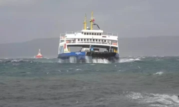 Deniz ulaşımına fırtına engeli