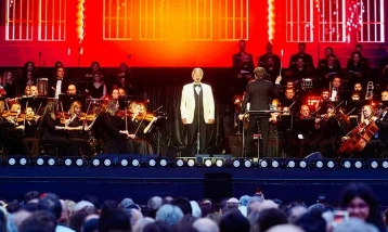 Dünyaca ünlü İtalyan tenor Andrea Bocelli, İstanbul'da konser verdi