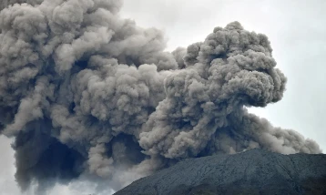 Endonezya’daki Marapi Yanardağı’nda patlama! Kül ve lav 1600 metreye ulaştı