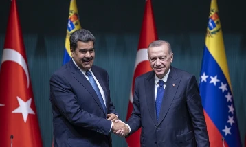 Erdoğan ile Maduro görüştü: Türkiye diyalogdan yana mesaj verdi