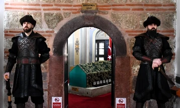 Ertuğrul Gazi Türbesi'nde nöbet tarihi dokuya uygun şekilde yenilendi