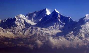 Everest'te bahar tırmanışı sezonu açılıyor
