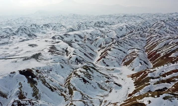 Iğdır'da kar Gökkuşağı Tepeleri'ni beyaza bürüdü