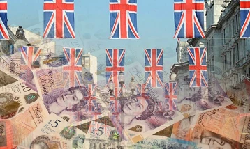 İngiltere beklentilerin üzerinde büyüdü!