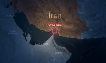 Hürmüz Boğazı'ndan dün geceden beri 30'dan fazla gemi geçiş yaptı