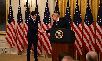 Kevin Warsh FED başkanı olarak göreve başladı!