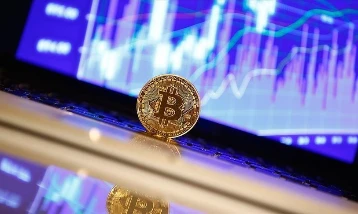 Kripto piyasasında tarihi zirve: Bitcoin 122 bin doları geçti
