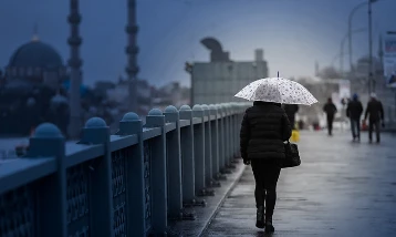 Meteoroloji'den 3 uyarı geldi: Sağanak, fırtına ve çöl tozuna dikkat