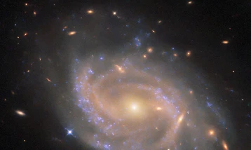 NASA'nın uzak galakside kör edici bir patlama gözlemledi