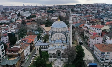 Osmanlı'nın barok ve geleneksel mimariyi buluşturduğu Ayazma Camisi