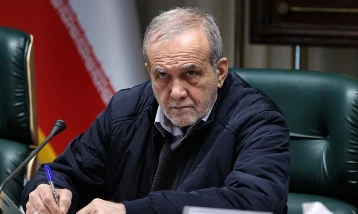 Pezeşkiyan'dan uyarı: Altyapımıza saldırı olursa güçlü karşılık veririz