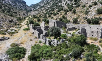 Pisidya'yı Pamfilya'ya bağlayan antik döşeme yol tarihe yolculuğa çıkarıyor