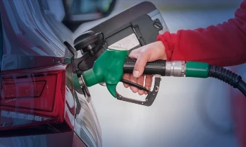 Polonya'da akaryakıt adımı: Vergi oranları yüzde 23'ten 8'e düşürüldü