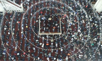 Restorasyonu tamamlanan Selimiye Camisi'nde teravih yoğunluğu