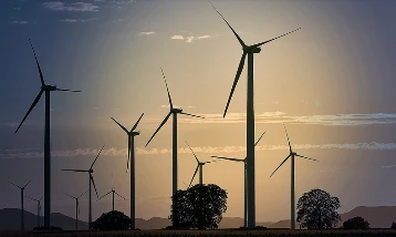 Rüzgar enerjisinde rekor yılı: Küresel kapasite 1.299 gigavata ulaştı