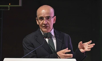 Bakan Şimşek’ten piyasalara güven mesajı: Ekonomimiz şoklara karşı dirençli