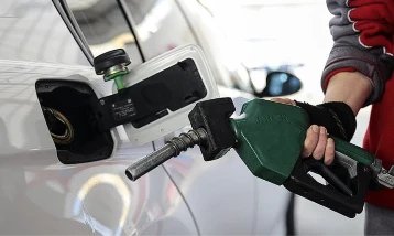 Petrol fiyatları geriledi: Benzine ve motorine indirim geliyor