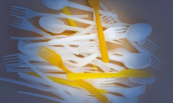 Tek kullanımlık plastik ürünlerde kademeli kısıtlama başlıyor