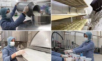 Kadınlar her gün 7 ton sütü lezzete dönüştürüyor