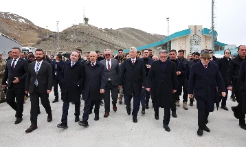 Ticaret Bakanı Bolat Van'da: Kapıköy Gümrük Kapısı'nda incelemeler yaptı