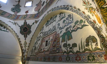 Tokat'taki tarihi cami kalem işi süslemeleriyle ön planda