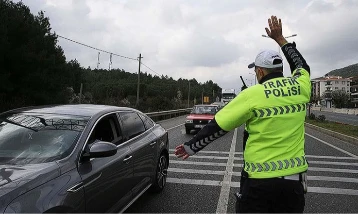 Trafikte yeni önlemler: 520 hız sistemi, 1586 mobil radar
