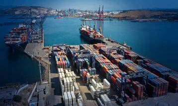 Türk lirasıyla dış ticaret ivme kazandı: Nisanda rekor artış