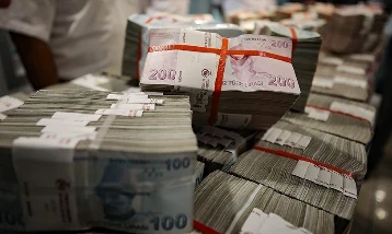 Türk lirasıyla dış ticarette rekor:  6 ayda 700 milyar lira