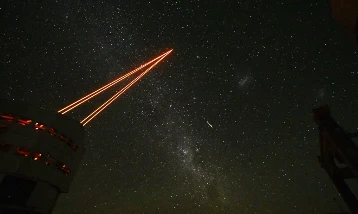 Uzun menzilli lazerler için dev adım: 10 kat dayanıklı kristal