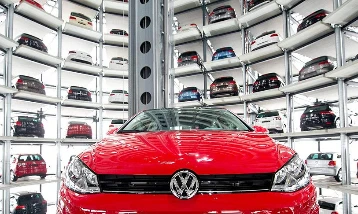 Volkswagen, 50 bin kişiyi işten çıkaracak