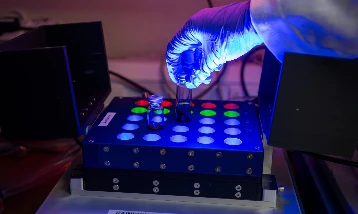 Yapay zeka ve ışıkla ilaç üretiminde hız ve maliyet avantajı