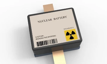 Yüz yıl ömürlü katı hal nükleer batarya geliştirildi