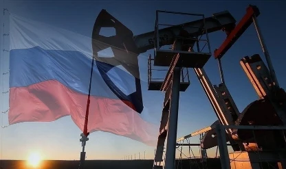 Petrol ve doğal gaz gelirleri yarı yarıya azaldı