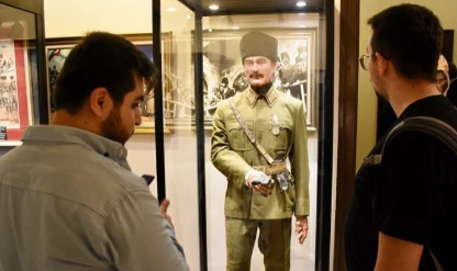 Atatürk'ün üniforması Samsun Kültür Yolu Festivali'nde sergileniyor